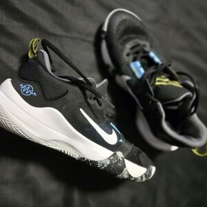 Nike Kids Black and White Sneakers with Yellow Highlights